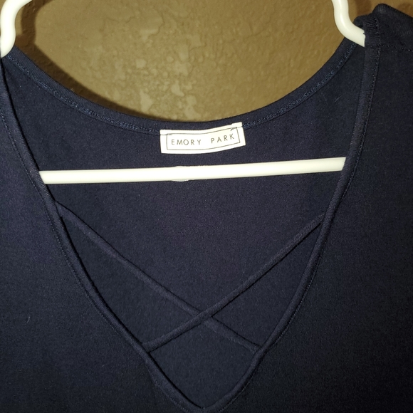 Emory Park Top - Picture 3 of 3